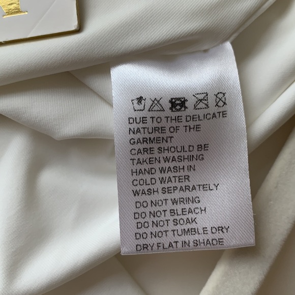 NWT Meshki White Cowl Neck Gold Chain Halter Crop - Picture 8 of 10